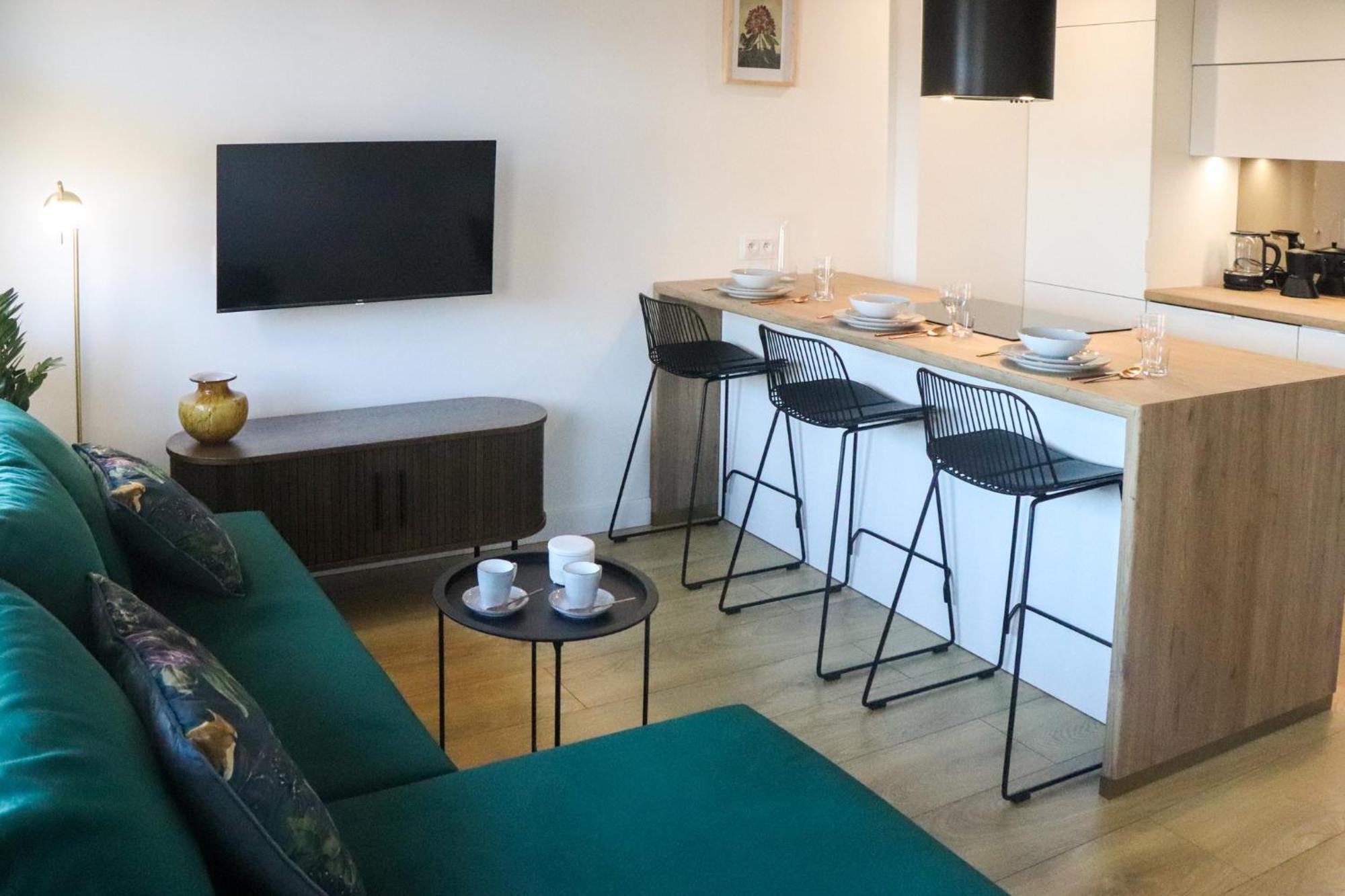 Apartment Parkowa 9 *